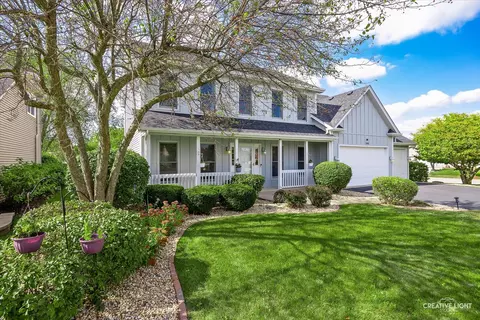 Exterior - 590 Casey Ct, Aurora, IL 60502 photo 2 of 5