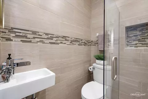 Bath - 590 Casey Ct, Aurora, IL 60502 photo 1 of 5