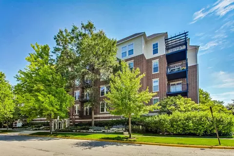 7753 Van Buren St #502, Forest Park, IL 60130