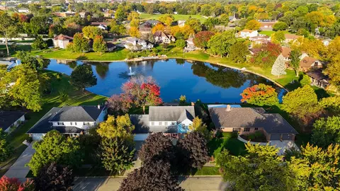 303 Lake Lawn Ct, Joliet, IL 60435