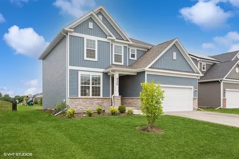 Exterior - 520 Alpine Dr, Algonquin, IL 60102 photo 2 of 4