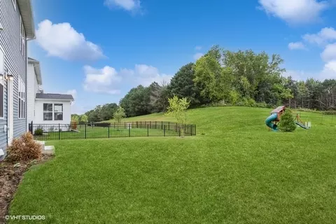 Exterior - 520 Alpine Dr, Algonquin, IL 60102 photo 4 of 4