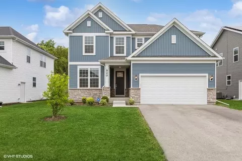 520 Alpine Dr, Algonquin, IL 60102