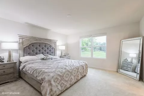Bedroom - 520 Alpine Dr, Algonquin, IL 60102 photo 1 of 4