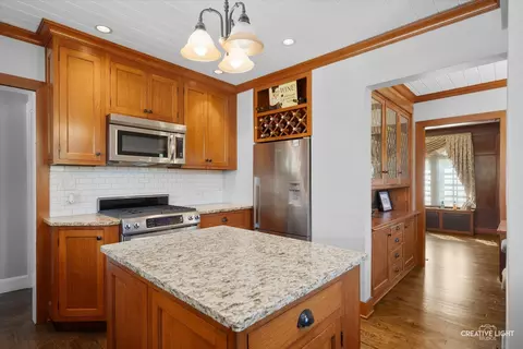 Kitchen - 309 Wing Park Blvd, Elgin, IL 60123 photo 3 of 3