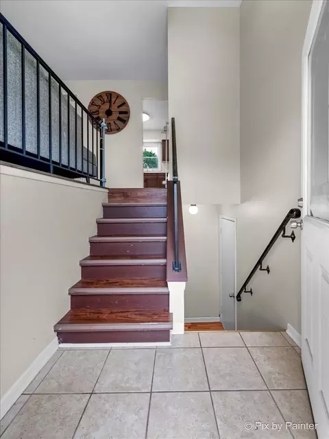 Entry Way - 2614 Jonathan Rd, Mchenry, IL 60050 photo 1 of 1