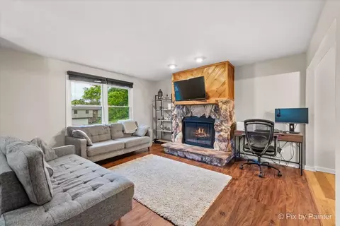 Living - 2614 Jonathan Rd, Mchenry, IL 60050 photo 1 of 1