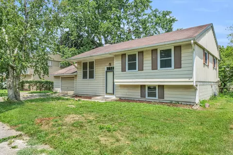 2710 Alton Dr, Champaign, IL 61821