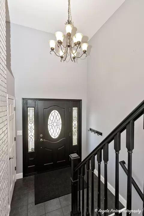 Entry Way - 805 Porten Rd, Mchenry, IL 60051 photo 1 of 1