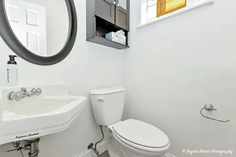 Bath - 805 Porten Rd, Mchenry, IL 60051 photo 2 of 3