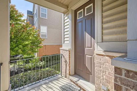 Exterior - 320 Laurel Ave, Des Plaines, IL 60016 photo 3 of 7