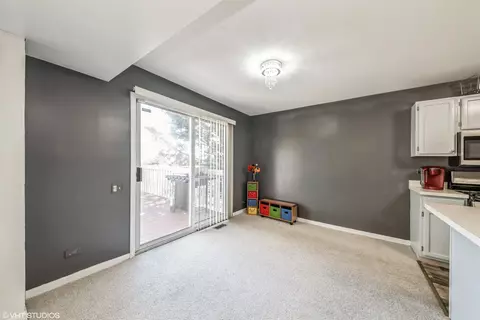 371 Snow Drift Ct, Bartlett, IL 60103 photo 8