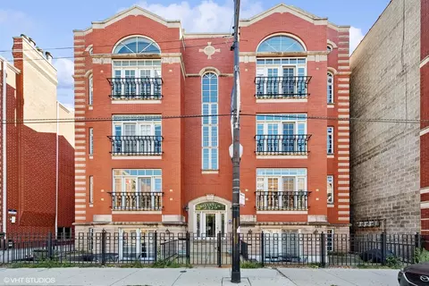 2529 N Halsted St #2S, Chicago, IL 60614