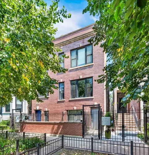 1525 N Claremont Ave #1B, Chicago, IL 60622