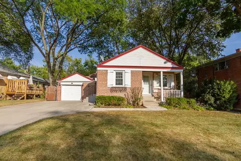 311 S Plum Grove Rd, Palatine, IL 60067