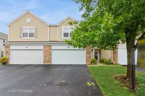 605 N Springbrook Trl, Oswego, IL 60543
