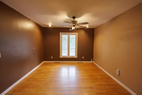 837 N Vaughn Dr, Kankakee, IL 60901 photo 4