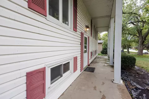 837 N Vaughn Dr, Kankakee, IL 60901 photo 2
