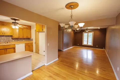 837 N Vaughn Dr, Kankakee, IL 60901 photo 5