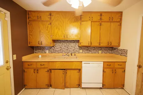 837 N Vaughn Dr, Kankakee, IL 60901 photo 8