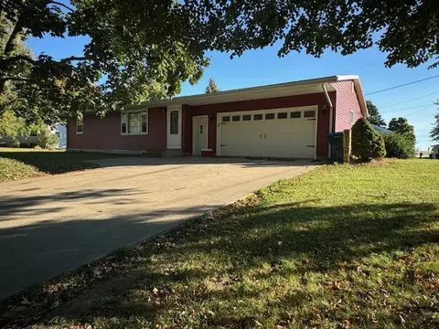 934 Stover Ave, Milledgeville, IL 61051