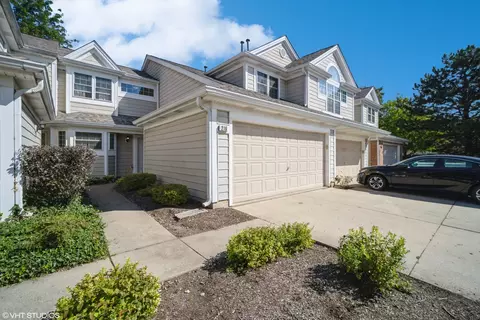 216 Woodstone Dr, Buffalo Grove, IL 60089