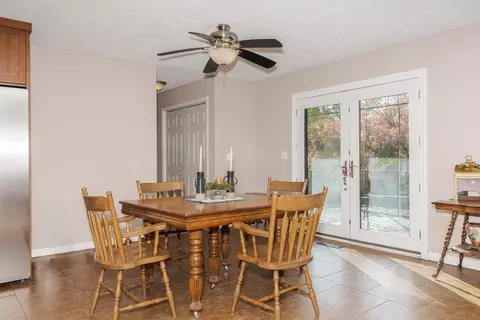 Dining - 19137 Briar Dr, Bloomington, IL 61705 photo 2 of 3