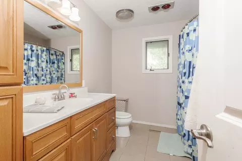 Bath - 19137 Briar Dr, Bloomington, IL 61705 photo 1 of 4