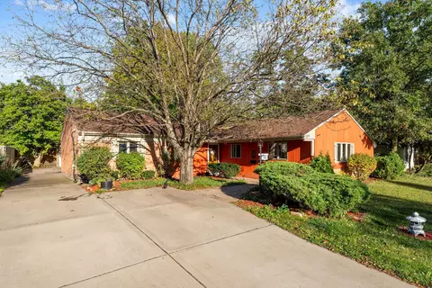 1335 Hartford St, Glendale Heights, IL 60139