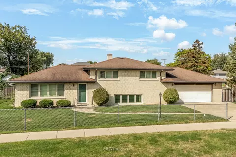 8500 Sayre Ave, Burbank, IL 60459