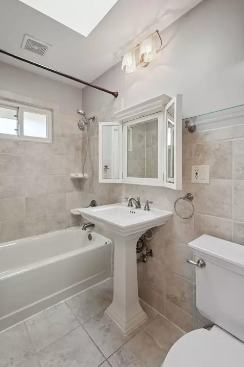 1037 E 7th St, Lockport, IL 60441 photo 9
