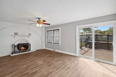 1037 E 7th St, Lockport, IL 60441 photo 8
