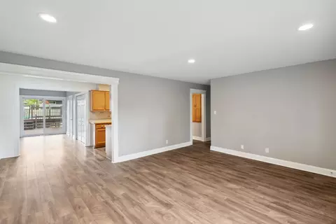 1037 E 7th St, Lockport, IL 60441 photo 3