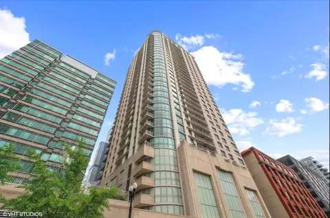 125 S Jefferson St #2801, Chicago, IL 60661