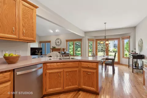 2411 Brookridge Dr, Plainfield, IL 60586 photo 7