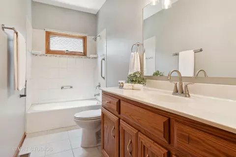 2411 Brookridge Dr, Plainfield, IL 60586 photo 18