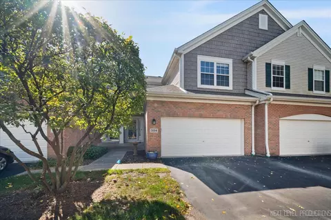 354 Wolcott Ln #354, Batavia, IL 60510