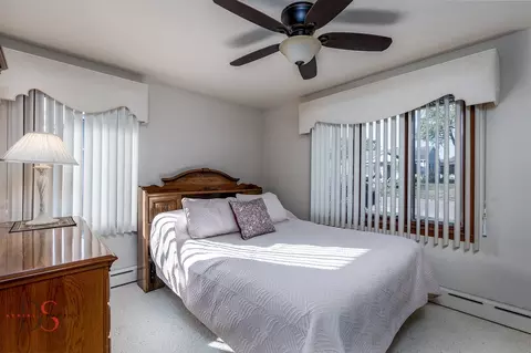 Bedroom - 405 Hillside Ave, Ottawa, IL 61350 photo 1 of 1