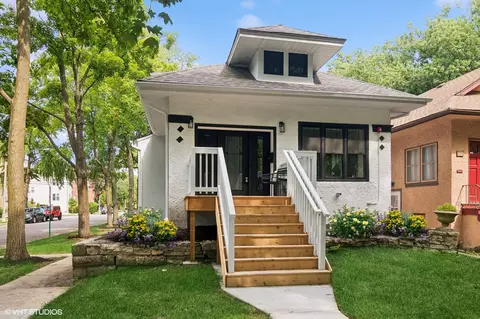 332 N Taylor Ave, Oak Park, IL 60302