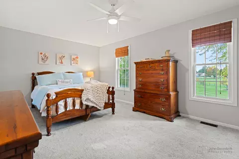 Bedroom - 1305 Tanglewood Dr, Algonquin, IL 60102 photo 3 of 4