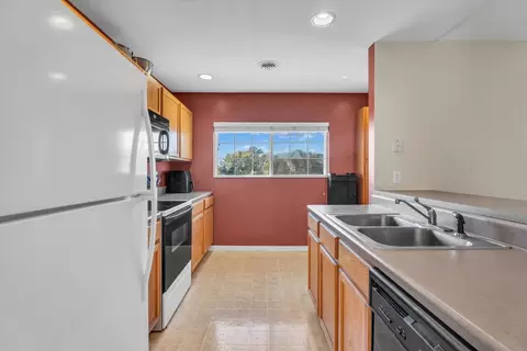 2402 Windward Blvd #210, Champaign, IL 61821 photo 6