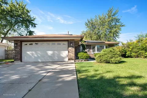 19816 Lakewood Ave, Lynwood, IL 60411