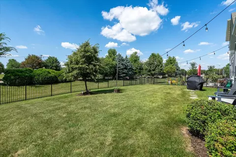 Exterior - 25556 W Springview Dr, Plainfield, IL 60586 photo 3 of 3