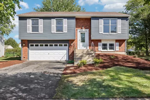 985 Lexington Ave, Saint Charles, IL 60174
