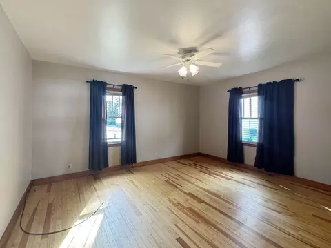 Living - 738 W Chestnut St, Freeport, IL 61032 photo 4 of 4