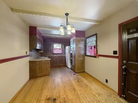 Dining - 738 W Chestnut St, Freeport, IL 61032 photo 1 of 1
