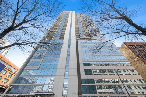 303 W Ohio St #2103, Chicago, IL 60654