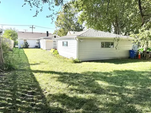 Exterior - 331 Grove Ave, Des Plaines, IL 60016 photo 4 of 4