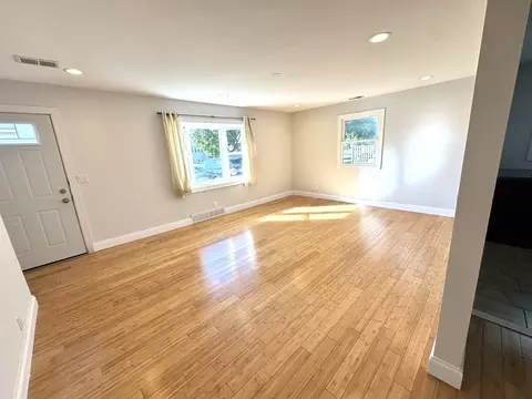 Living - 331 Grove Ave, Des Plaines, IL 60016 photo 3 of 5