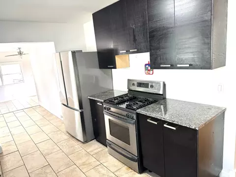 Kitchen - 331 Grove Ave, Des Plaines, IL 60016 photo 2 of 4